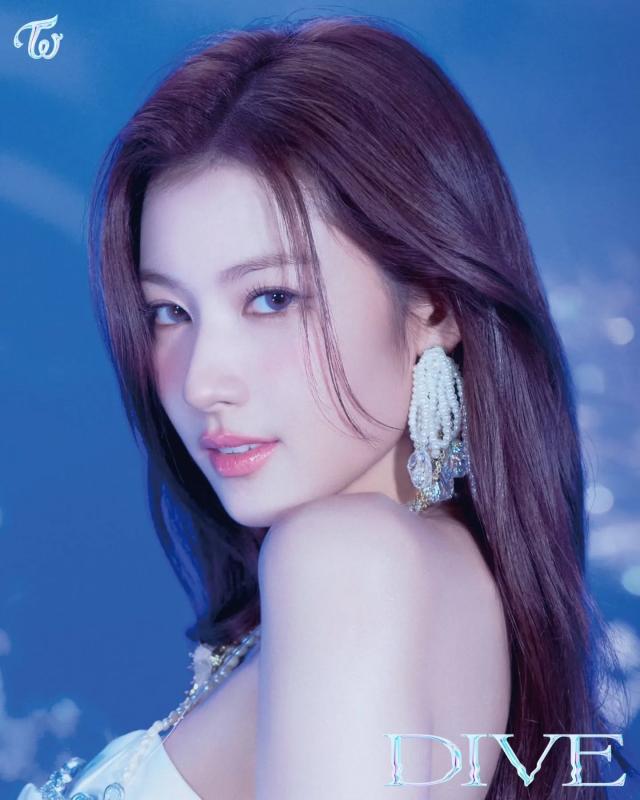 Mỹ nhân lọt top 3 gương mặt đẹp nhất thế giới: Nhan sắc xếp vào hàng huyền thoại, 2 lần được vinh danh cấp quốc gia- Ảnh 1.