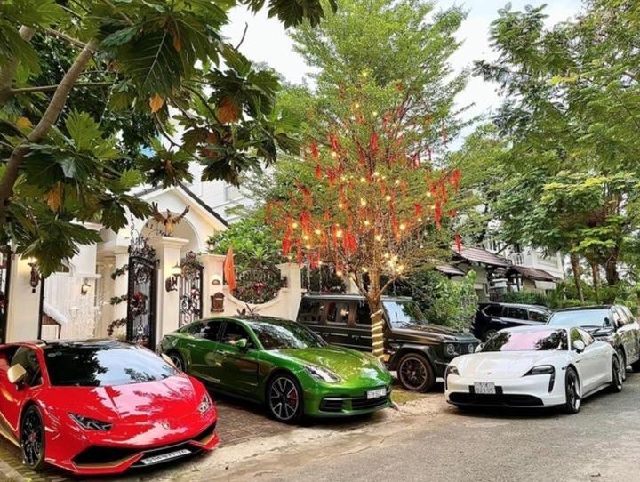 Nữ ca sĩ Vbiz chơi lớn mua 100 cây vàng ngày vía Thần Tài, nay biến mất đầy bí ẩn- Ảnh 3.