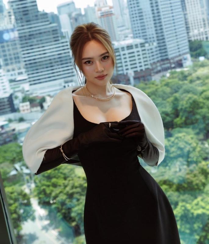 Mỹ nhân tuổi Ngọ nổi tiếng nhất nhì showbiz Việt: U40 vẫn độc thân nhưng vòng eo con kiến luôn "đốt mắt" người khác, bí quyết nhờ 1 kiểu tập- Ảnh 6.