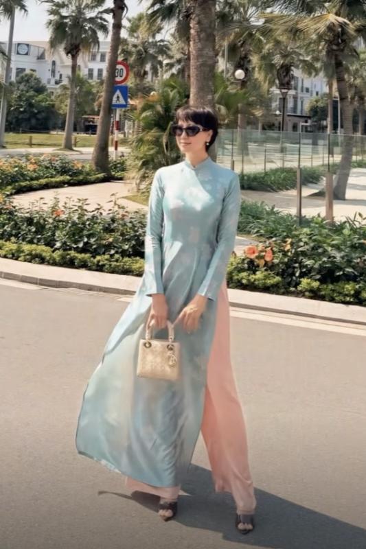 Mẹ vợ hot nhất làng bóng đá du xuân cùng nhà Văn Hậu, visual trẻ đẹp đỉnh chóp, Doãn Hải My cũng phải dè chừng- Ảnh 4.