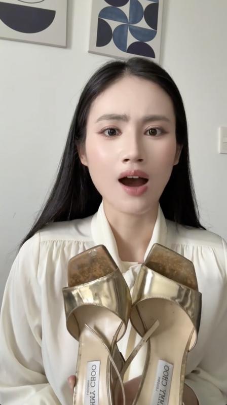 Hoa hậu Ý Nhi bóc phốt hãng giày được mệnh danh là "ông hoàng cao gót"- Ảnh 1.