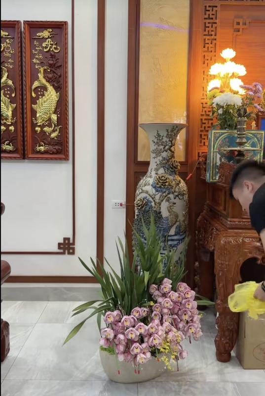 Quang Hải tất bật mang quà Tết biếu bố mẹ vợ- Ảnh 2.