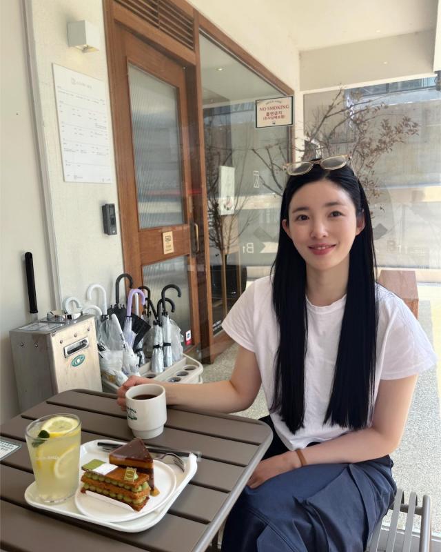 "Nữ hoàng hình thể" đang gây bão mạng vì lột xác xong xinh như Suzy là ai?- Ảnh 18.