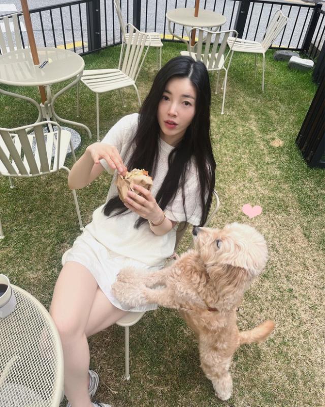 "Nữ hoàng hình thể" đang gây bão mạng vì lột xác xong xinh như Suzy là ai?- Ảnh 15.