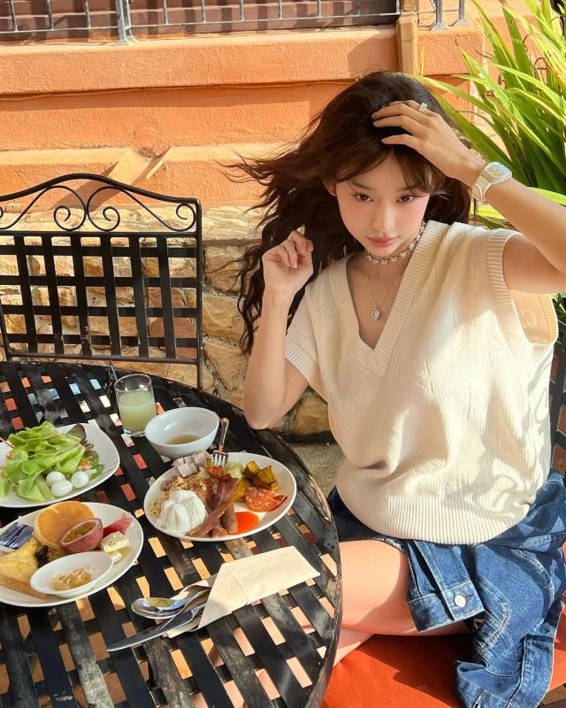 Mỹ nhân Việt mang vibe diễn viên Hàn, mặc đơn giản mà cả cõi mạng mê mẩn- Ảnh 12.