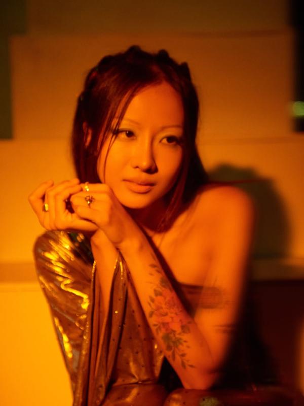 “Nữ hoàng rap Việt” bùng nổ visual ở tuổi 36, phải chăng nhờ 1 thay đổi trên mặt?- Ảnh 14.