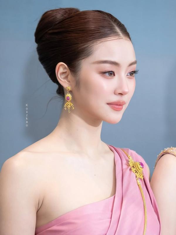 Tiểu thư Thái Lan đẹp tựa nữ thần đang gây bão mạng: Visual đúng chất như hoa như ngọc- Ảnh 7.