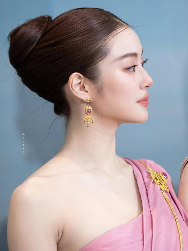 Tiểu thư Thái Lan đẹp tựa nữ thần đang gây bão mạng: Visual đúng chất như hoa như ngọc- Ảnh 4.