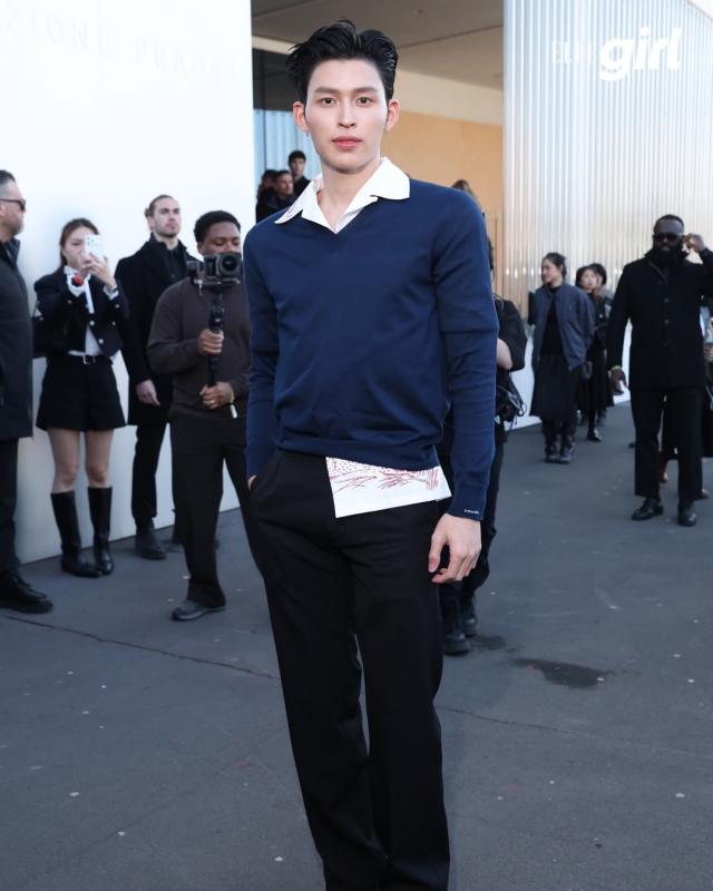 Show Prada năm nay: Tỷ phú Mark Zuckerberg ngồi front row gây tranh cãi, 2 nữ thần Hàn Quốc đọ sắc trong 1 khung hình- Ảnh 10.