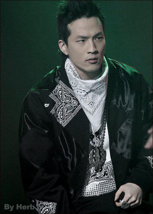 Người đàn ông ngầu nhất Kpop- Ảnh 2.
