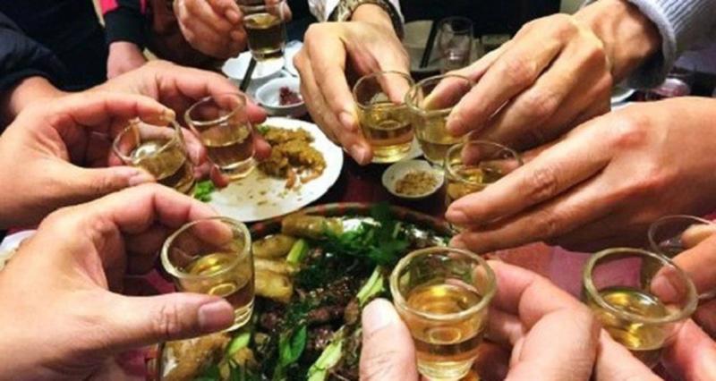 Những sai lầm tai hại khi giải rượu ngày Tết- Ảnh 1.