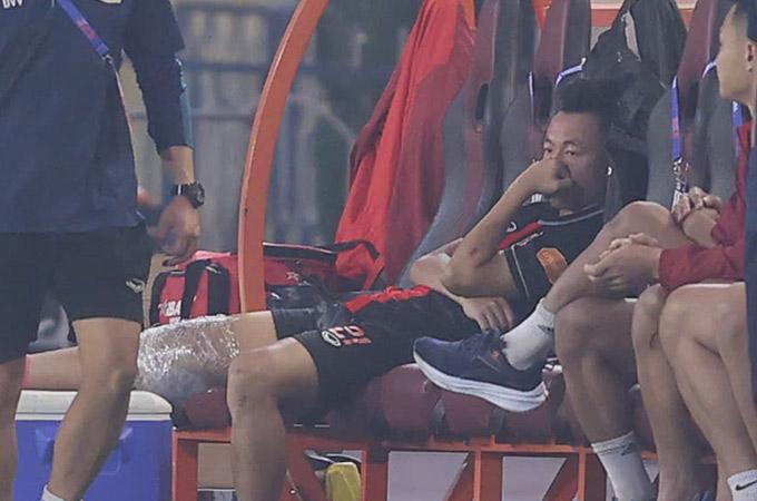 Tiền vệ U23 Việt Nam kể lại khoảnh khắc rùng mình ám ảnh nhất sự nghiệp: 
