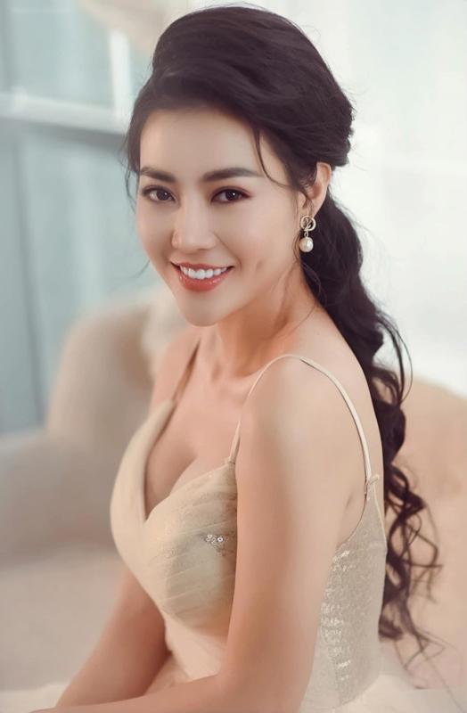 Không thể tin cặp sao Việt này có thể yêu nhau: Nhà gái là Á hậu đẹp nức tiếng, kém nhà trai tận 28 tuổi- Ảnh 3.