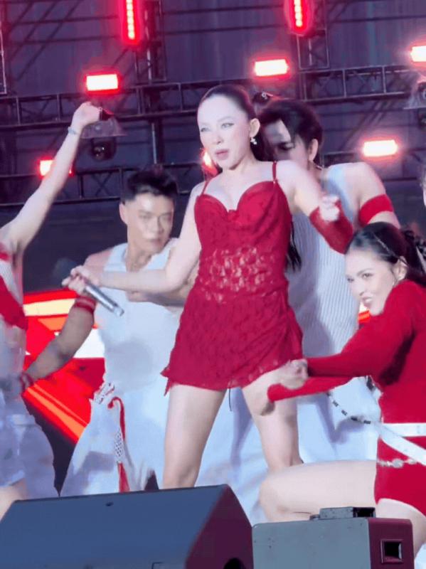 Chưa bao giờ thấy Tóc Tiên rực rỡ như thế này!- Ảnh 2.
