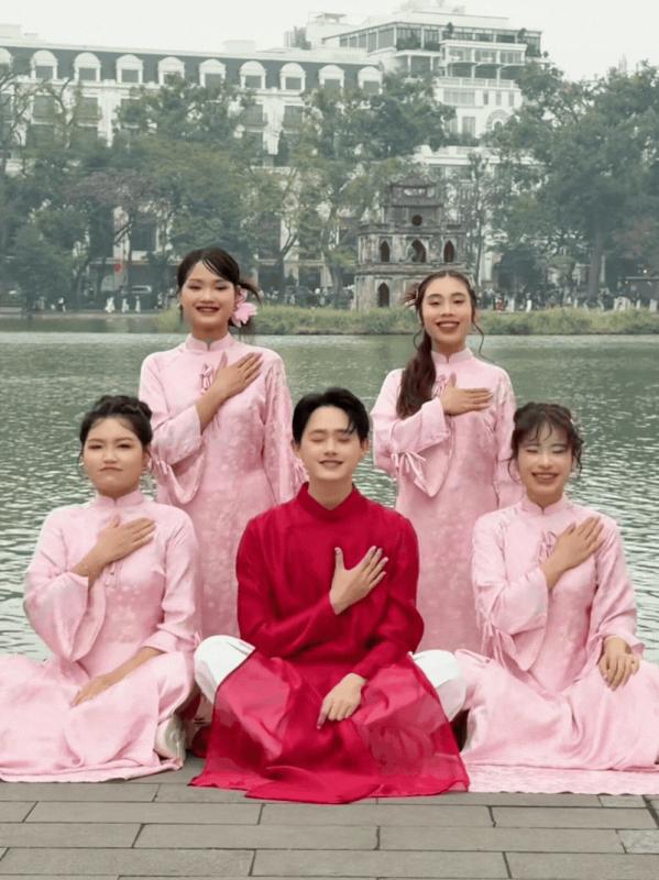 Hot nhất Tết này: 1 ca khúc đang bao trùm cả cõi mạng, cứ nàng thơ khoe sắc là không thể bỏ lỡ- Ảnh 2.