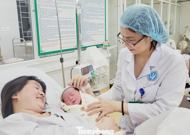 Thời khắc giao thừa ở bệnh viện sản nhi- Ảnh 1.