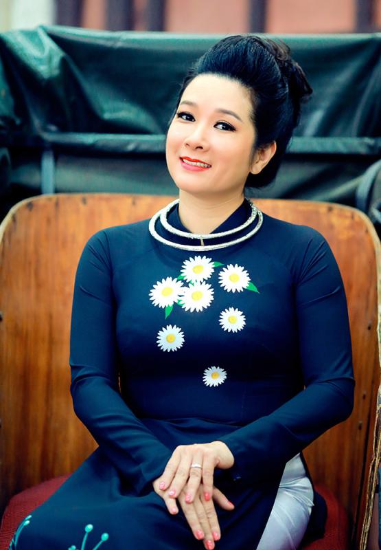 Việt Nam không có NSƯT nào U60 vẫn trẻ khủng khiếp thế này đâu: Đẹp không tỳ vết, bảo sao vẫn có người theo đuổi- Ảnh 3.