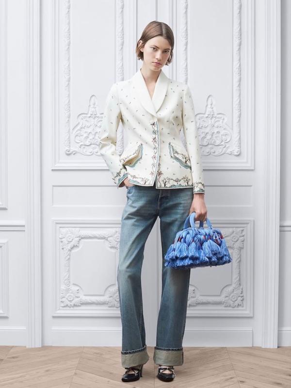 Mỹ nhân đẹp chấn động thế gian lộng lẫy trên thảm đỏ, tới set đồ Dior lên nhận giải lại khiến fan "phát cộc"- Ảnh 5.