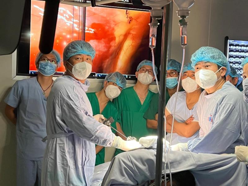 Ung thư phổi: Vì sao cần tầm soát sớm bằng CT liều thấp?- Ảnh 2.