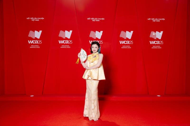 MC Phương Thảo, Minh Nghi và Mai Dora khoe sắc trên thảm đỏ WeChoice Awards 2025- Ảnh 4.