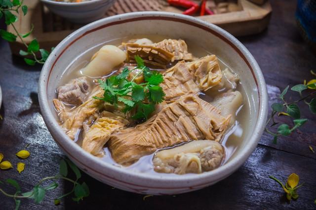 Chân giò lợn có thật sự tốt cho da và xương khớp? 4 nhóm người này nên tránh xa, dù thèm đến mấy cũng đừng ăn- Ảnh 2.