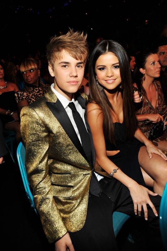Mỹ nhân 15 lần lọt top đẹp nhất thế giới: Ai yêu vào đều ra toàn MV bom tấn, chàng nào càng lụy càng nhiều view- Ảnh 4.