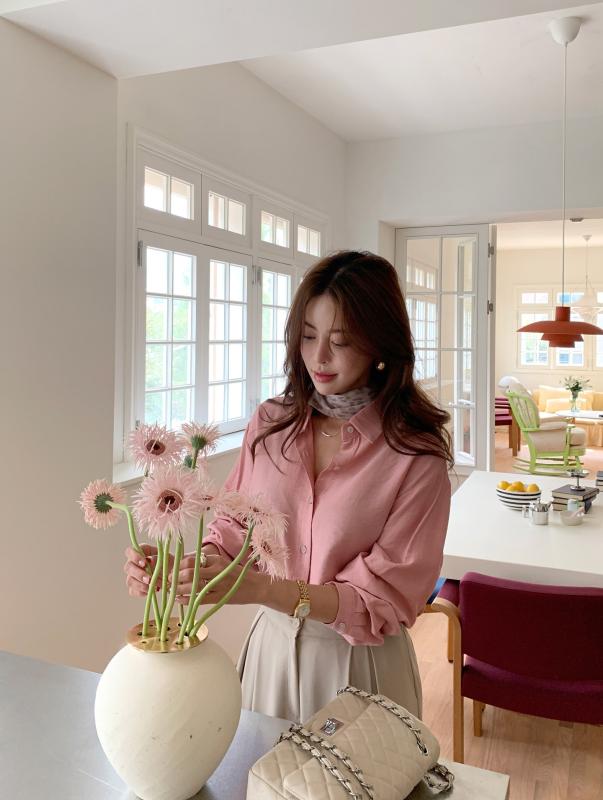 Cần nhất lúc này là cập nhật 4 xu hướng áo sơ mi xuân - hè đang hot- Ảnh 5.