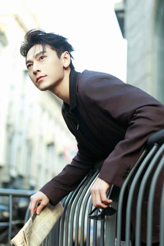 Showbiz Việt có mỹ nam chưa từng biết xấu: Đẹp như xé truyện bước ra, kỷ lục Top 100 nam thần Châu Á chưa ai phá vỡ- Ảnh 5.