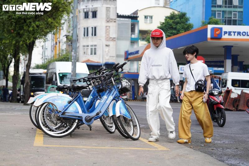Xe đạp công cộng TP.HCM ế ẩm, du khách ngại dùng vì lý do khó tin- Ảnh 3.