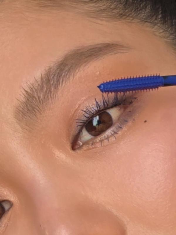 Đầu năm đầu tháng, Chanel hot điên đảo nhờ BST đồ makeup cool chưa từng thấy- Ảnh 9.