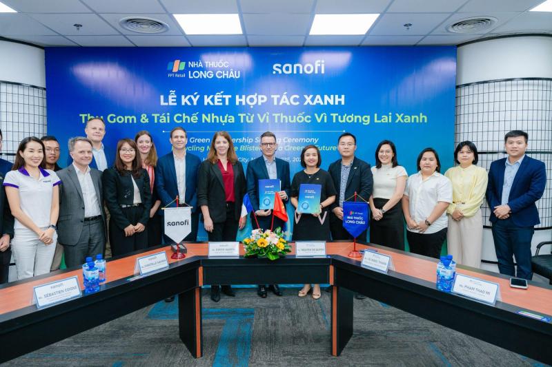 Từ vỉ thuốc bỏ đi đến môi trường xanh: Long Châu hợp lực Sanofi Việt Nam thúc đẩy thói quen sống bền vững trong cộng đồng- Ảnh 3.