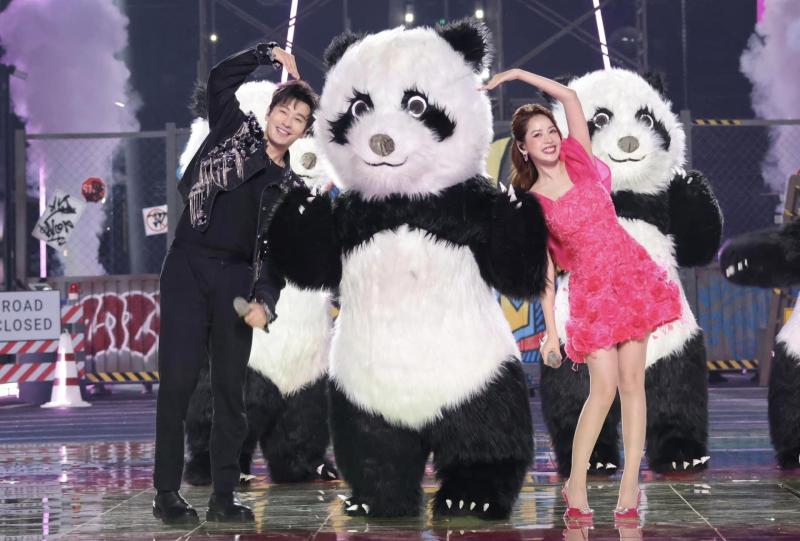 Mỹ nhân đẹp nhất Việt Nam: Nhan sắc ngày càng siêu thực, một lần “chiến” quốc tế thay đổi cả bộ mặt Vbiz- Ảnh 6.
