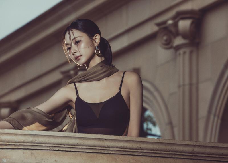 Mỹ nhân 11 lần lọt top 100 đẹp nhất thế giới: Bị chê bất tài suốt cả thập kỷ, diễn show nội y phủ sóng toàn cầu- Ảnh 3.