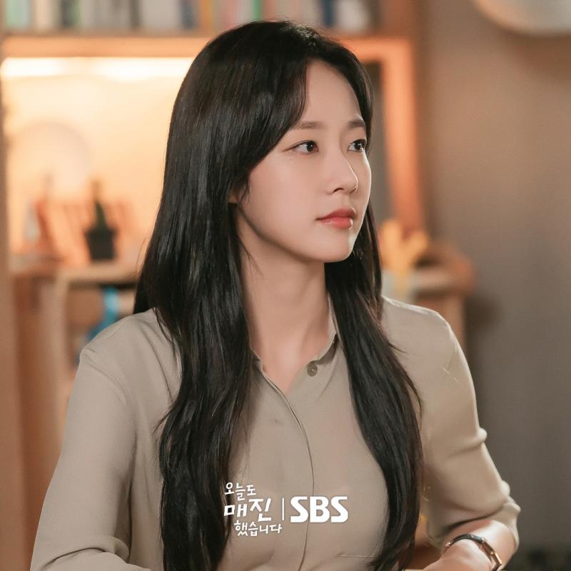 Tưởng ngôn tình nhạt nhẽo nhưng phim Hàn này là vàng giữa đống cát: Cặp chính đẹp xỉu, chờ ra hết mới xem đúng cực hình- Ảnh 2.