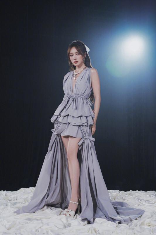 Xui như mỹ nhân này đúng là cạn phước: Đồng nghiệp cướp spotlight, hết thời bị chặn không cho vào show- Ảnh 6.