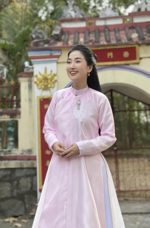 Hoá ra Việt Nam cũng có cổ nhân trời chọn đẹp nức nở: Visual công phá thị giác, ngắm mà tưởng đang mơ- Ảnh 1.
