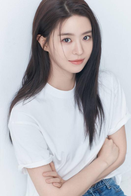 Mỹ nhân có bờ môi của Song Hye Kyo nhưng cười lên giống Hyeri: Visual vừa đại trà vừa độc đáo, duy nhất trong showbiz- Ảnh 7.