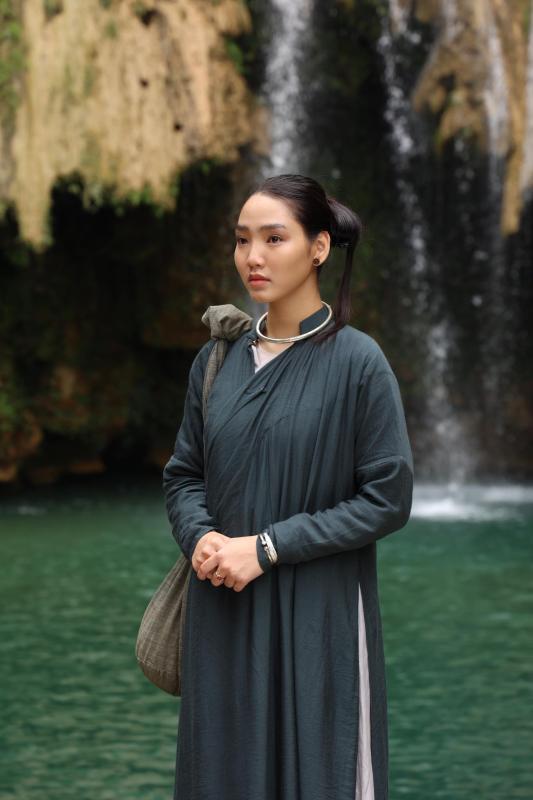 Mỹ nhân Việt mới 18 tuổi đã có 3 phim trăm tỷ trong 1 năm: Visual diễn xuất đủ cả, tìm không ra người thứ 2- Ảnh 2.