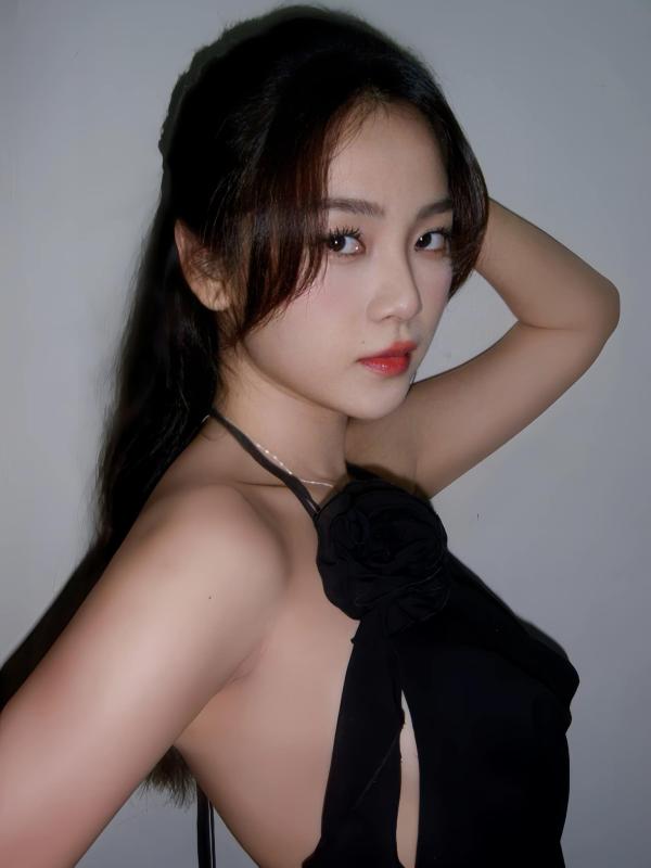 Bản sao Angela Phương Trinh thay đổi hoàn toàn, lột xác gợi cảm- Ảnh 6.