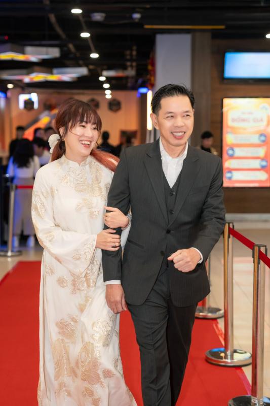 Showbiz Việt có cặp đôi cưới 7 ngày đã ra toà ký đơn ly hôn- Ảnh 3.