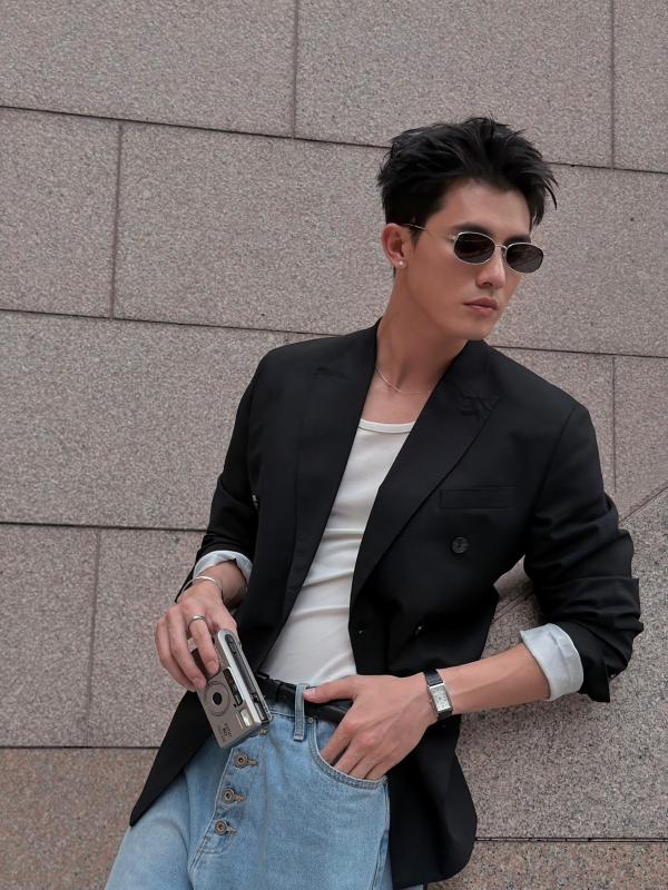 Mỹ nam thế hệ mới đang gây nhiễu loạn màn ảnh Việt: Khí chất không có điểm chê, gương mặt hoàn hảo chuẩn "tỷ lệ vàng"- Ảnh 4.