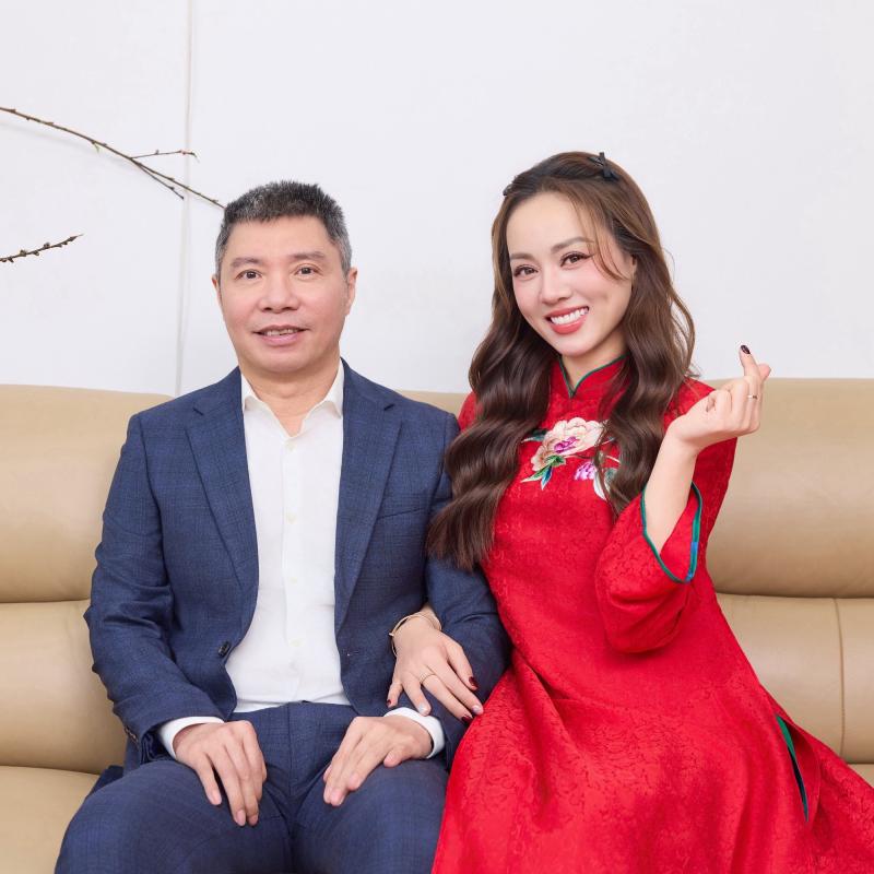 Phản hồi của vợ nghệ sĩ Công Lý trước thông tin đã ly hôn nhưng giấu- Ảnh 4.