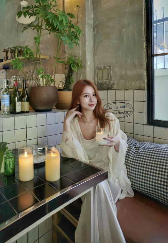 "Người yêu Johnny Trí Nguyễn": Kém nam diễn viên 24 tuổi, được báo Trung ca ngợi là nữ thần- Ảnh 12.