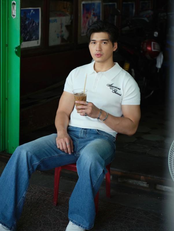 Đây mà là nam thần top đầu Vbiz sao, rốt cuộc đã trải qua chuyện gì khiến diện mạo lạ lẫm thế này?- Ảnh 2.
