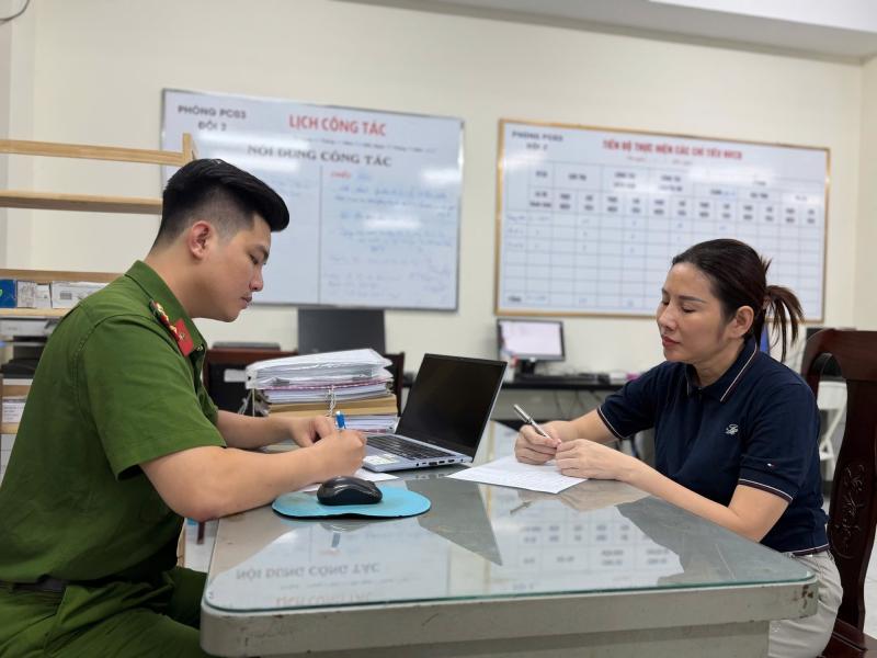 Bắt Lê Thị Thuỳ Trang SN 1977, thu hơn 50.000 USD, gần 2 tỷ đồng, hàng chục sổ đỏ- Ảnh 1.