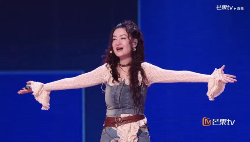 Show Trung có Trang Pháp bị tố “bắt nạt” thí sinh: Dí sát mặt các Chị Đẹp đang suy sụp, ép cầu xin để được ở lại- Ảnh 5.