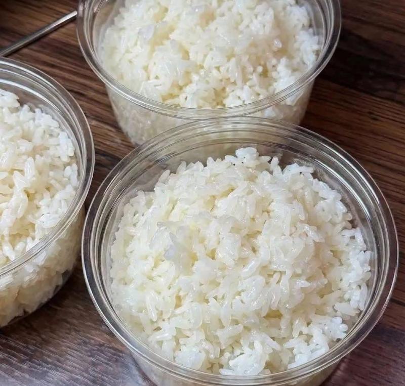 Bảo quản cơm nguội trong tủ lạnh được bao lâu? Chuyên gia dinh dưỡng: Đừng mắc 3 sai lầm!- Ảnh 2.