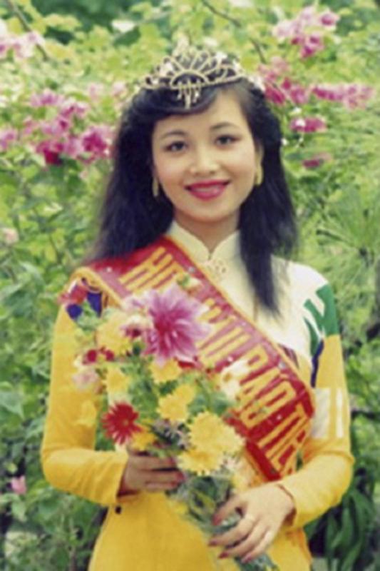 Nàng hậu dòng dõi "trâm anh thế phiệt", giữ kỷ lục thông thạo 5 ngoại ngữ- Ảnh 1.