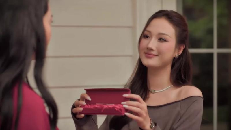 12 triệu người sốc visual bad girl đẹp nhất Vbiz: Nhan sắc cuốn hơn chữ cuốn, thở câu nào viral câu đó- Ảnh 4.