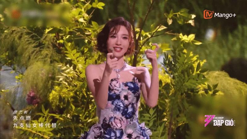 Phát hiện thảm họa mới ở show Trung Trang Pháp tham gia: Hát dở đến mức thành trò đùa MXH, mỹ nhân mặt xinh dáng đẹp mà lạ lắm!- Ảnh 3.
